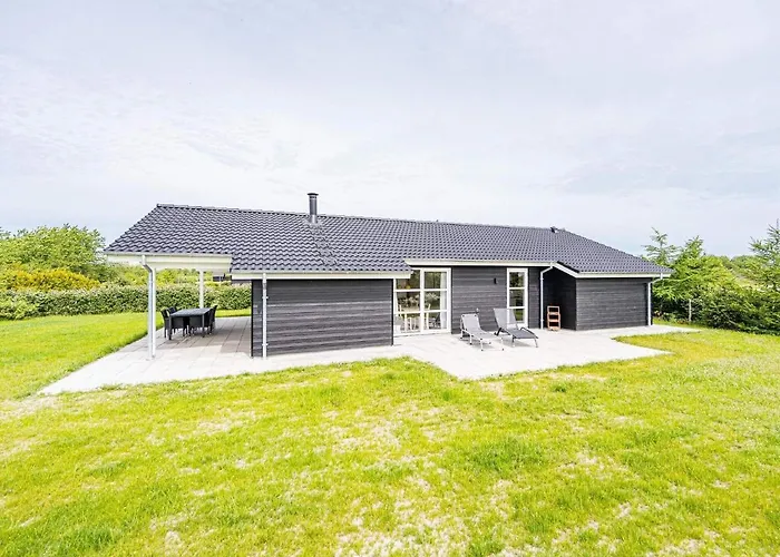 בית נופש 6 Person In *