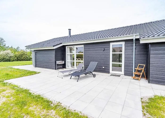 6 Person In בית נופש *