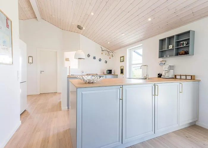 6 Person In בית נופש